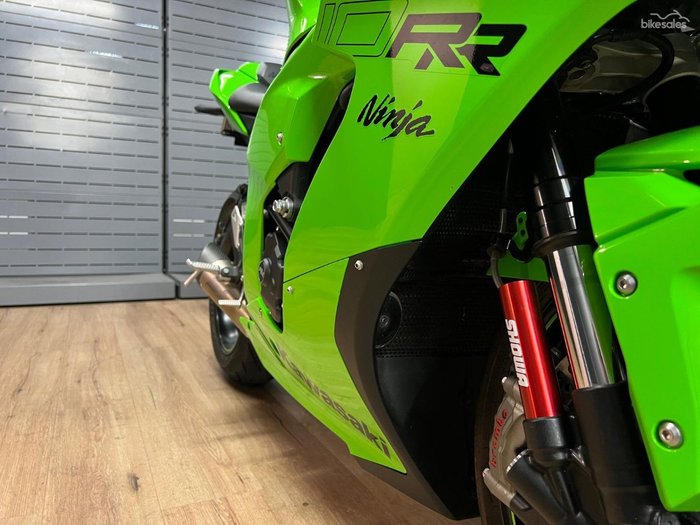 2021 Kawasaki NINJA ZX-10RR Green