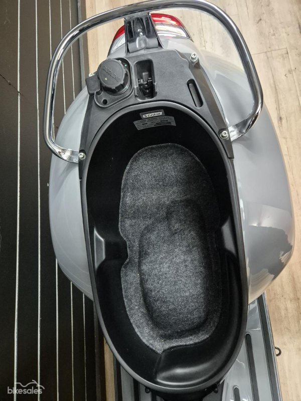 2022 VESPA GTS 300 SUPER SPORT GREY