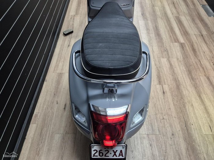 2022 VESPA GTS 300 SUPER SPORT GREY