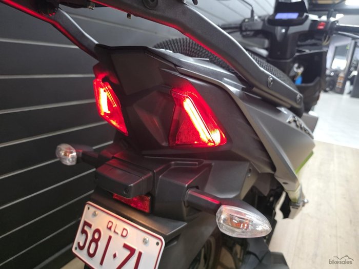 2023 Suzuki AVENIS 125 White