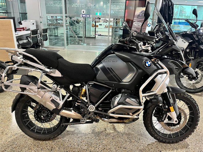 2022 BMW