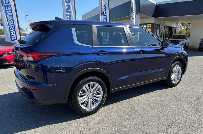 2022 Mitsubishi Outlander ES