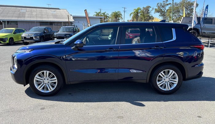 2022 Mitsubishi Outlander ES