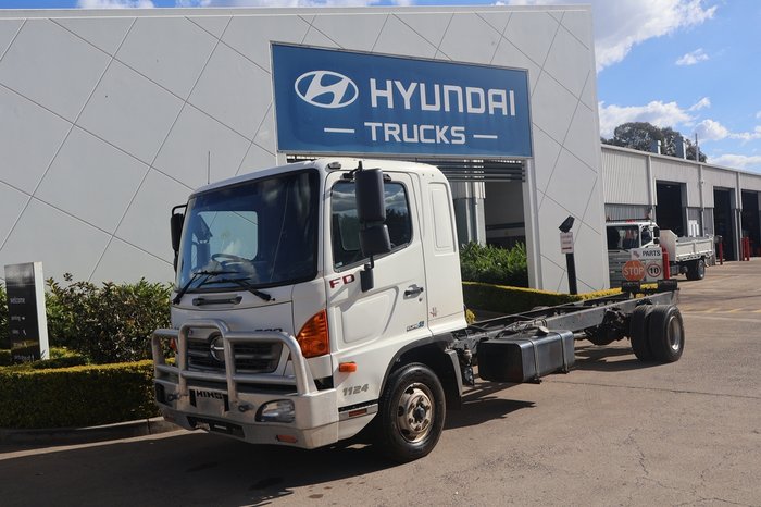 2016 HINO FD 1124