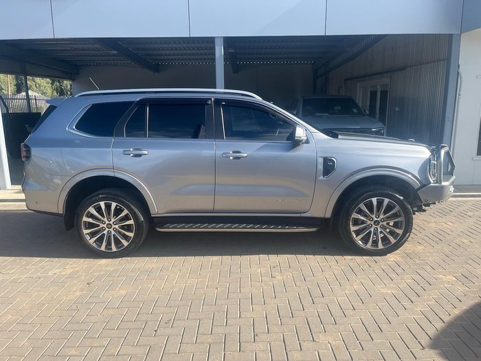 2024 Ford Everest Platinum