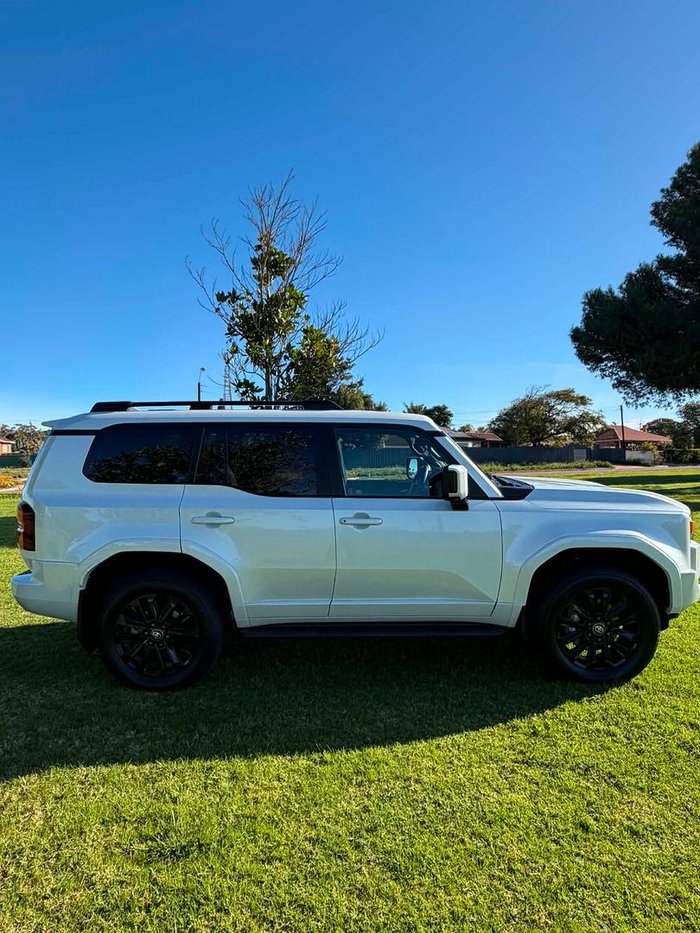 2024 Toyota Landcruiser Prado VX