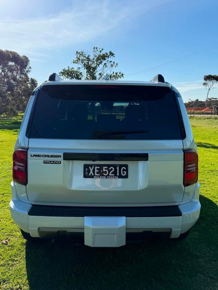 2024 Toyota Landcruiser Prado VX