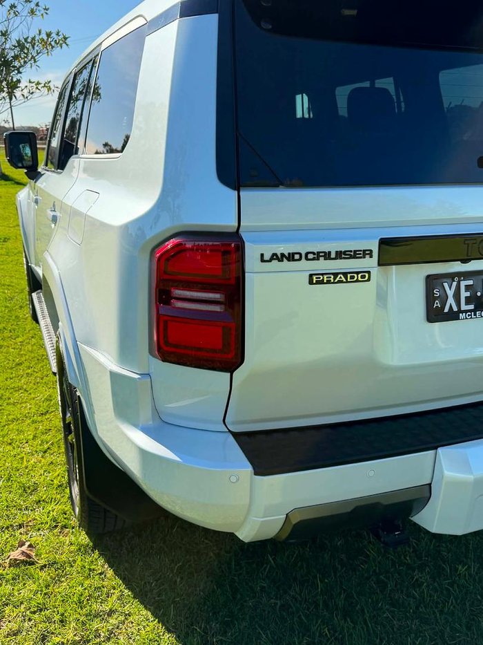 2024 Toyota Landcruiser Prado VX