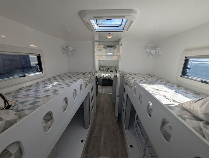 Goldstar RV 23' Tourer Family 4 Bunk