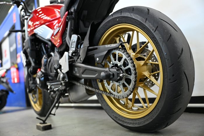 2024 Kawasaki Z650 RS Red