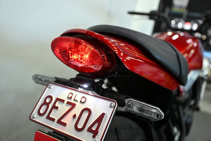 2024 Kawasaki Z650 RS Red