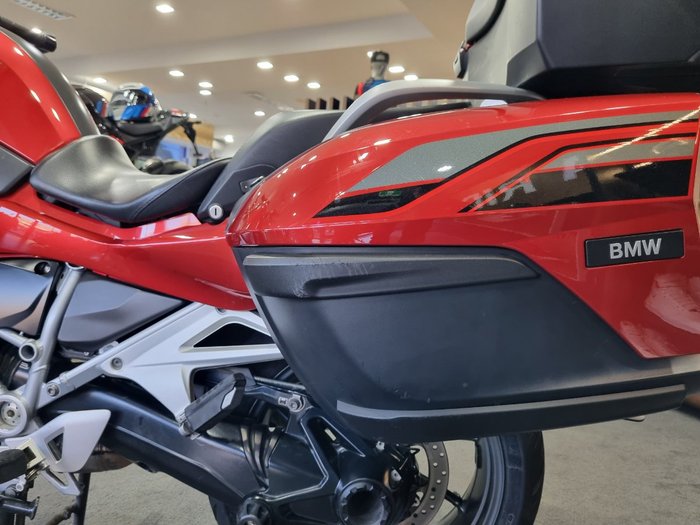 2018 BMW Motorrad R1200 RT Red