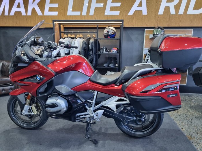 2018 BMW Motorrad R1200 RT Red