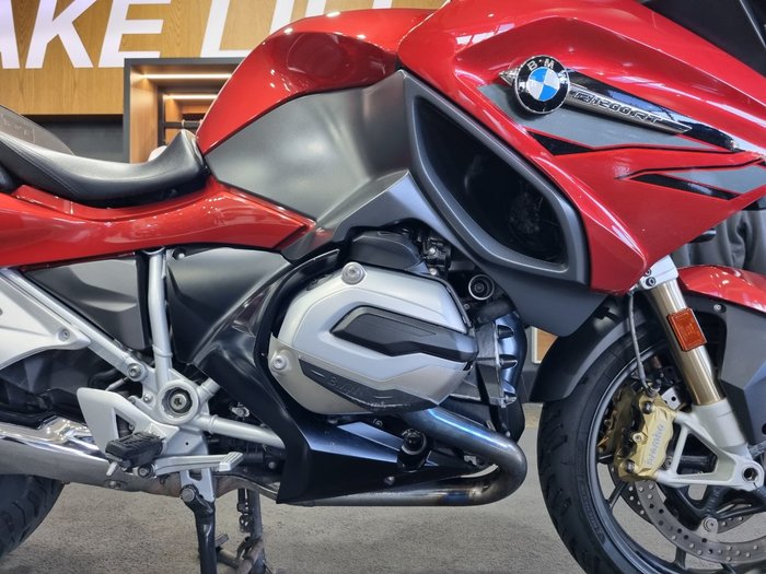 2018 BMW Motorrad R1200 RT Red