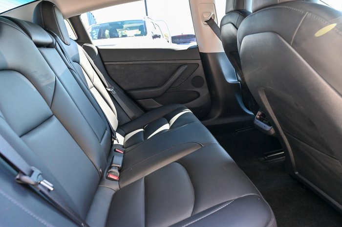 2022 Tesla Model 3 Rear-Wheel Drive