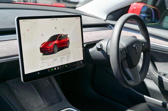 2022 Tesla Model 3 Rear-Wheel Drive