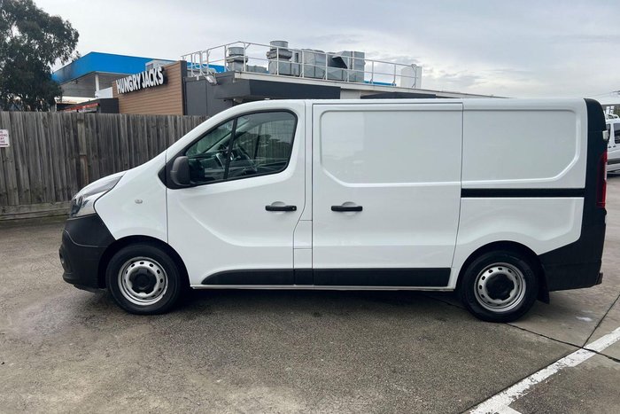 2021 Mitsubishi Express GLX