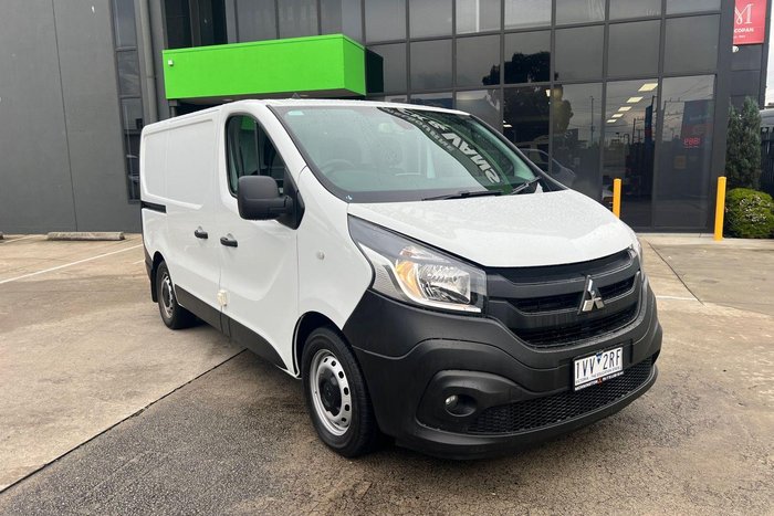2021 Mitsubishi Express GLX