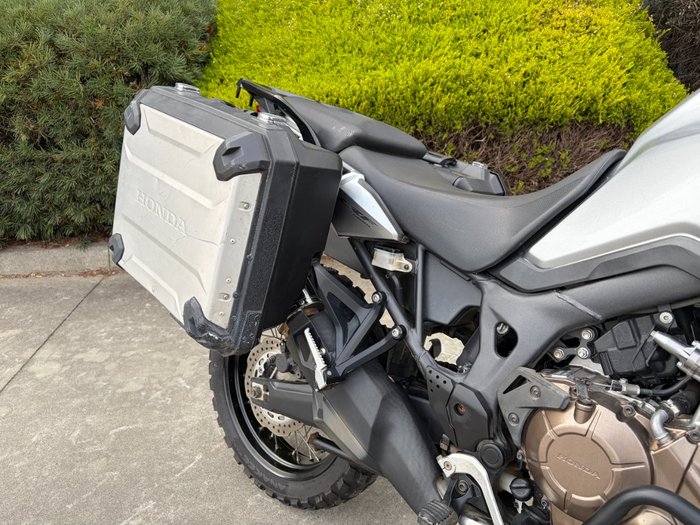 2016 Honda CRF1000L AFRICA TWIN Silver