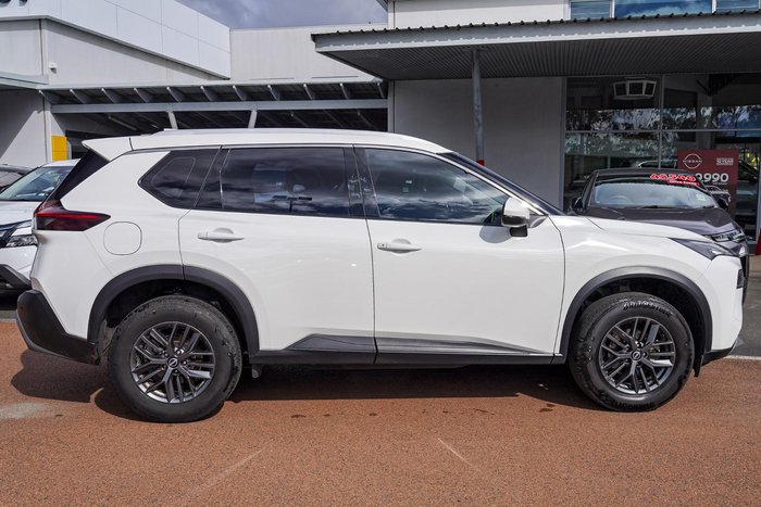 2023 Nissan X-TRAIL ST