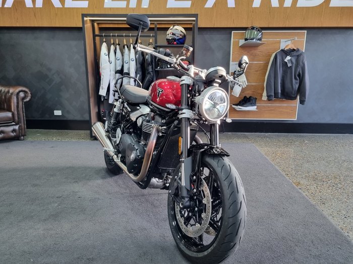 2025 Triumph BONNEVILLE SPEED TWIN 1200 Red