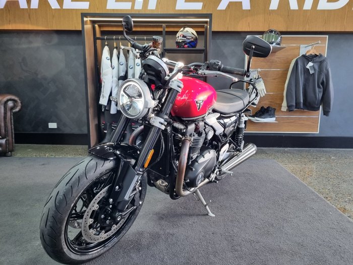 2025 Triumph BONNEVILLE SPEED TWIN 1200 Red