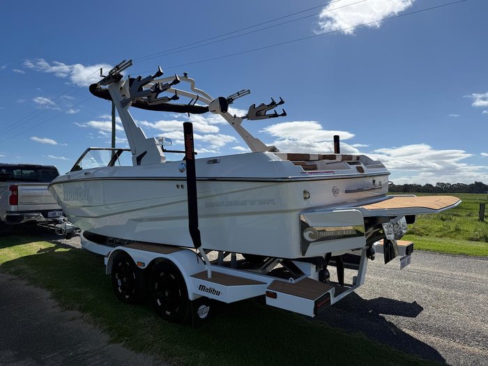 2025 Malibu Wakesetter 21 LX