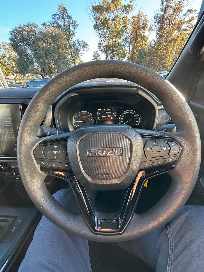 2025 Isuzu D-MAX X-RIDER