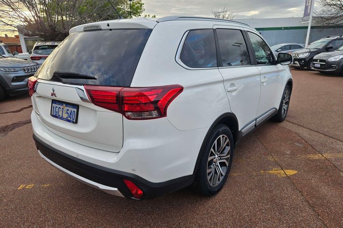 2016 Mitsubishi Outlander LS