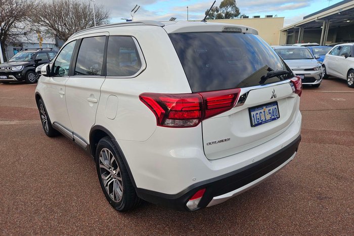 2016 Mitsubishi Outlander LS