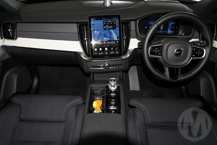 2025 Volvo XC90 Ultra B5 Bright