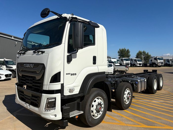 2026 Isuzu F Series FYJ 320-355 AT R67