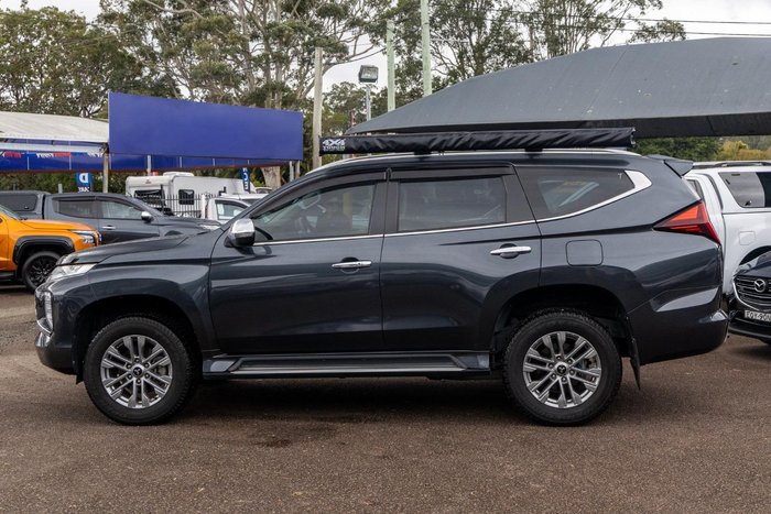 2022 Mitsubishi Pajero Sport GLX