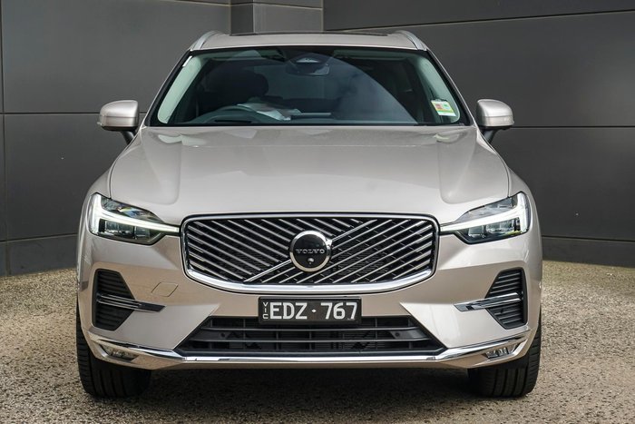 2026 Volvo XC60 Plus B5 Bright