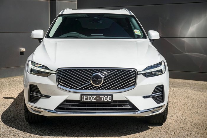 2026 Volvo XC60 Plus B5 Bright