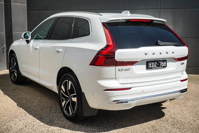 2026 Volvo XC60 Plus B5 Bright