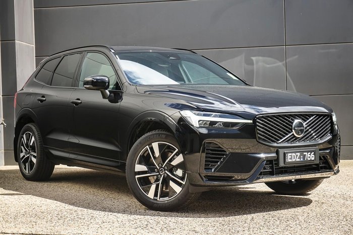 2026 Volvo XC60 Plus T8 Plug-In Hybrid Dark