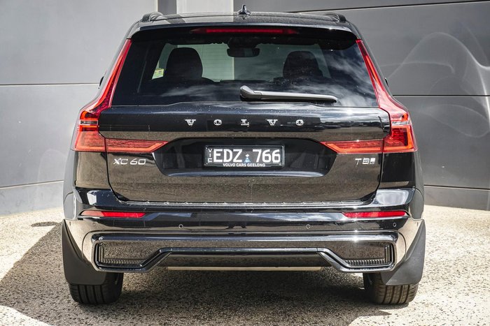 2026 Volvo XC60 Plus T8 Plug-In Hybrid Dark