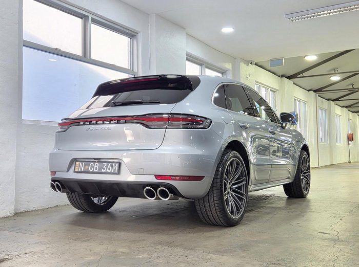 2020 Porsche Macan Turbo