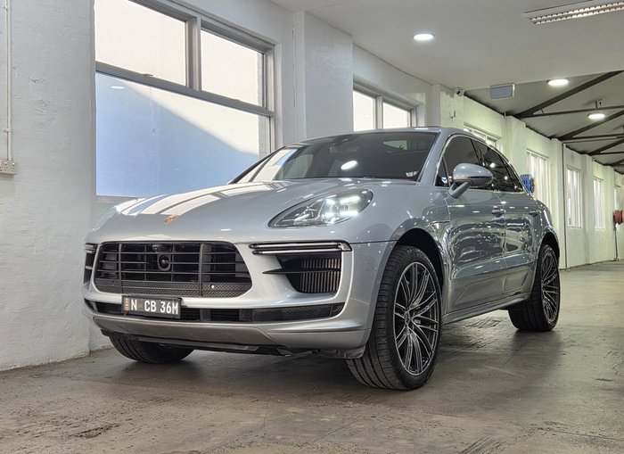 2020 Porsche Macan Turbo