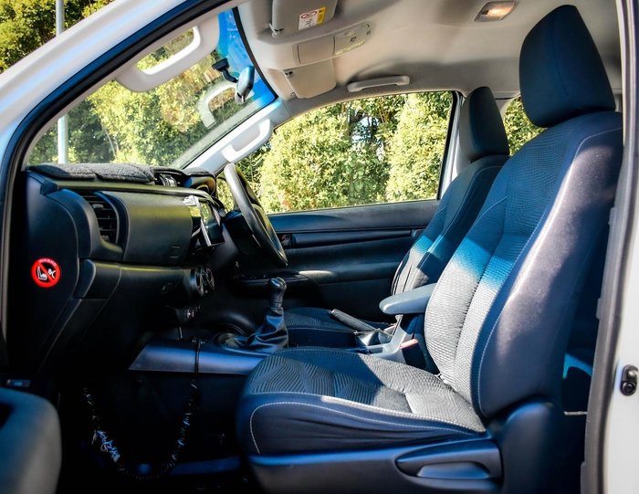 2016 Toyota Hilux SR