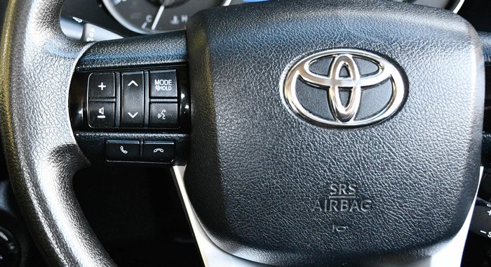 2016 Toyota Hilux SR