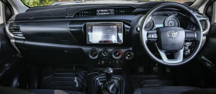 2016 Toyota Hilux SR