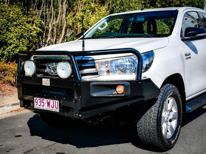 2016 Toyota Hilux SR