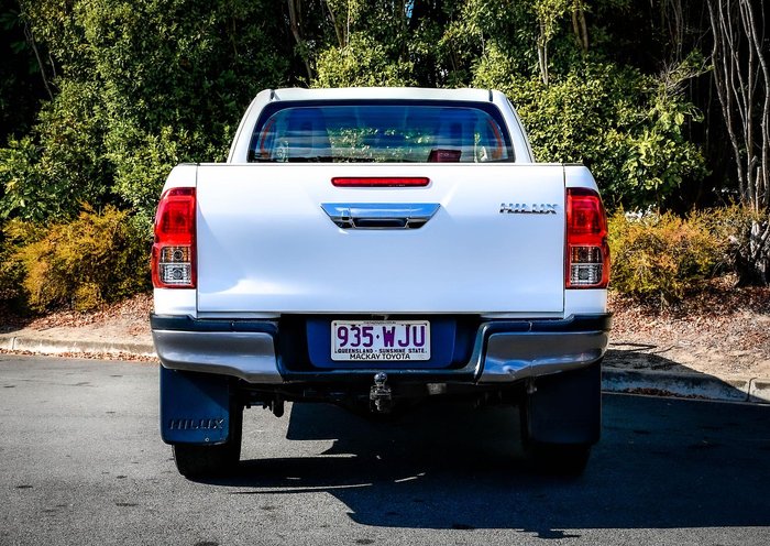 2016 Toyota Hilux SR