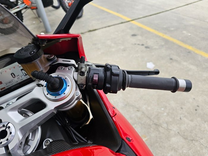 2015 DUCATI 1299 PANIGALE S Red