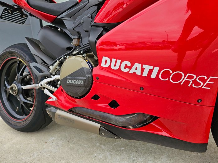2015 DUCATI 1299 PANIGALE S Red