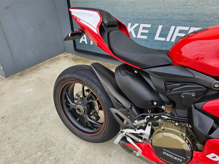 2015 DUCATI 1299 PANIGALE S Red