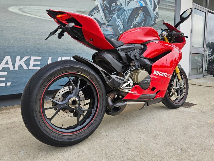 2015 DUCATI 1299 PANIGALE S Red