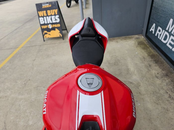 2015 DUCATI 1299 PANIGALE S Red